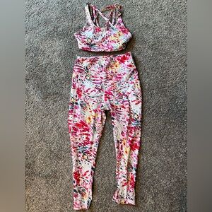 Senita Athletics Multi-Color Workout Set Size Woman’s Medium & Bottoms Large